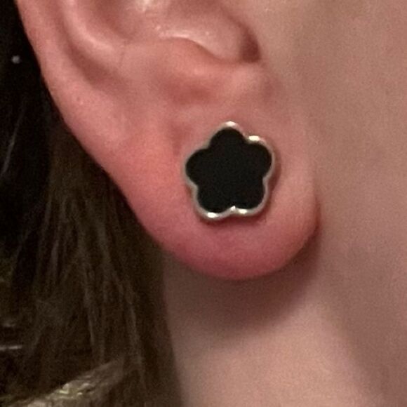 Five Petals Flower Minimalist Stainless Steel Earring - Picture 3 of 7